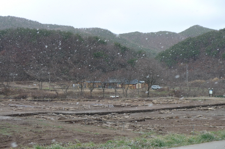 흰 눈이 펑펑.