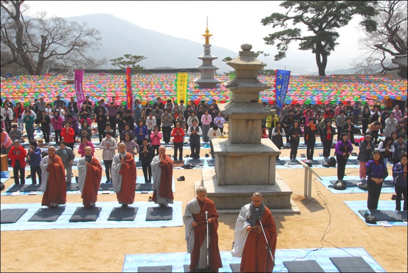 결의대회 식전행사로 자성을 위한 108참회기도를 올렸다.