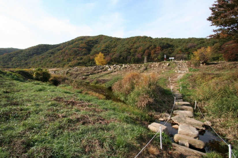 도솔천가는 징검다리.